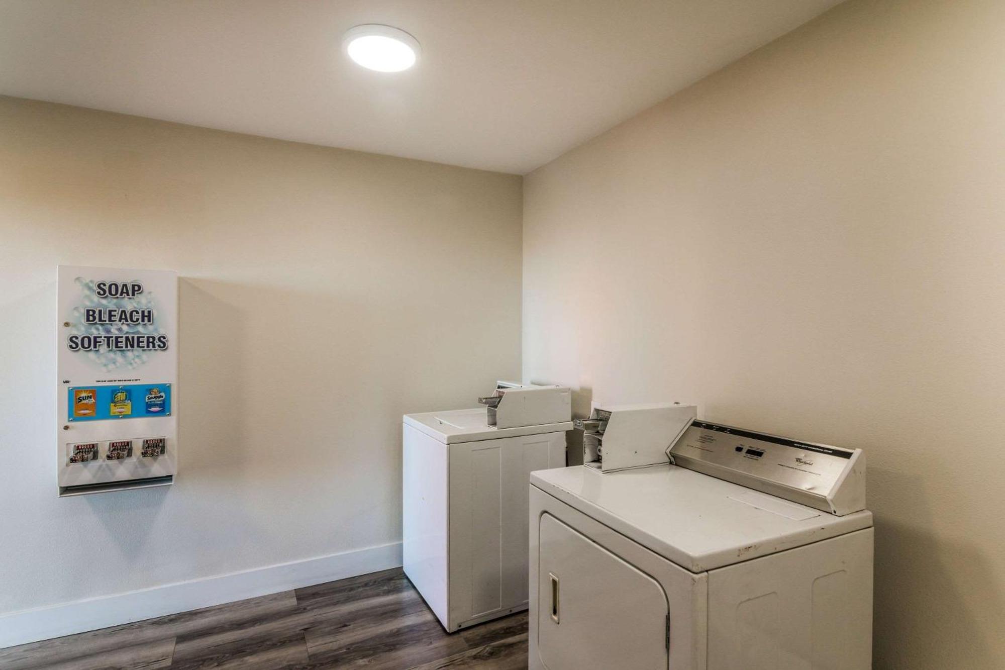 Econo Lodge Hesperia - Victorville I-15 Εξωτερικό φωτογραφία