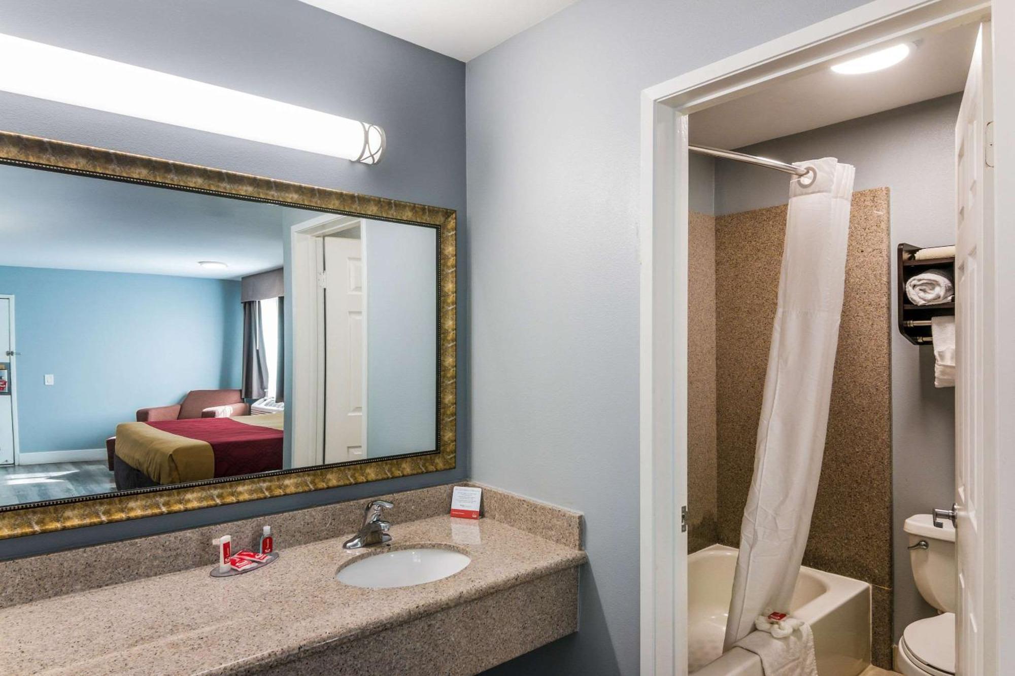 Econo Lodge Hesperia - Victorville I-15 Εξωτερικό φωτογραφία