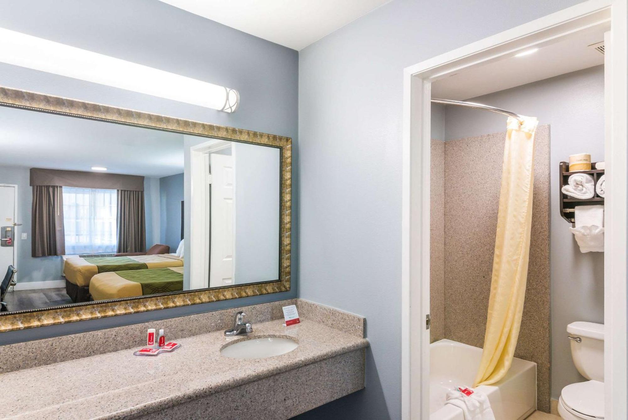 Econo Lodge Hesperia - Victorville I-15 Εξωτερικό φωτογραφία