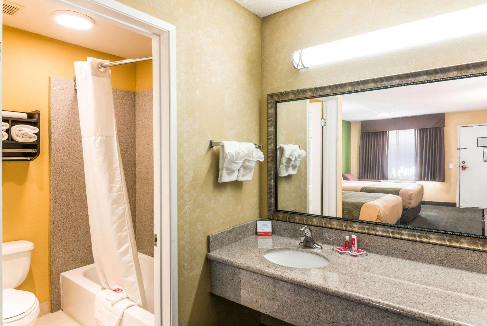 Econo Lodge Hesperia - Victorville I-15 Εξωτερικό φωτογραφία